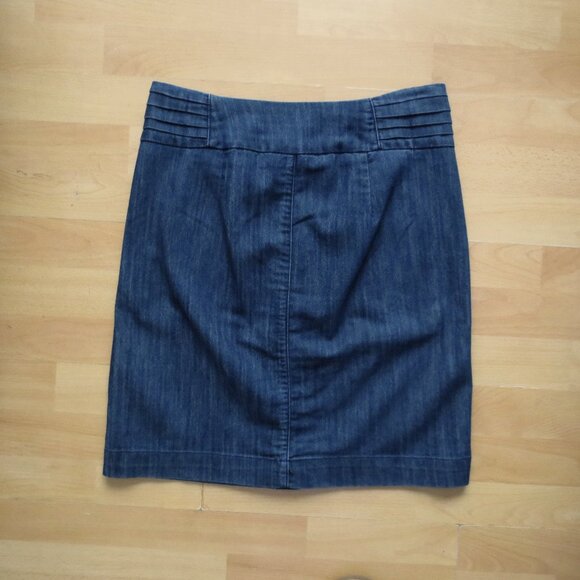 Insider Premium Denim Button Down Stretch Jeans Mini Skirt with Pockets - Picture 4 of 5